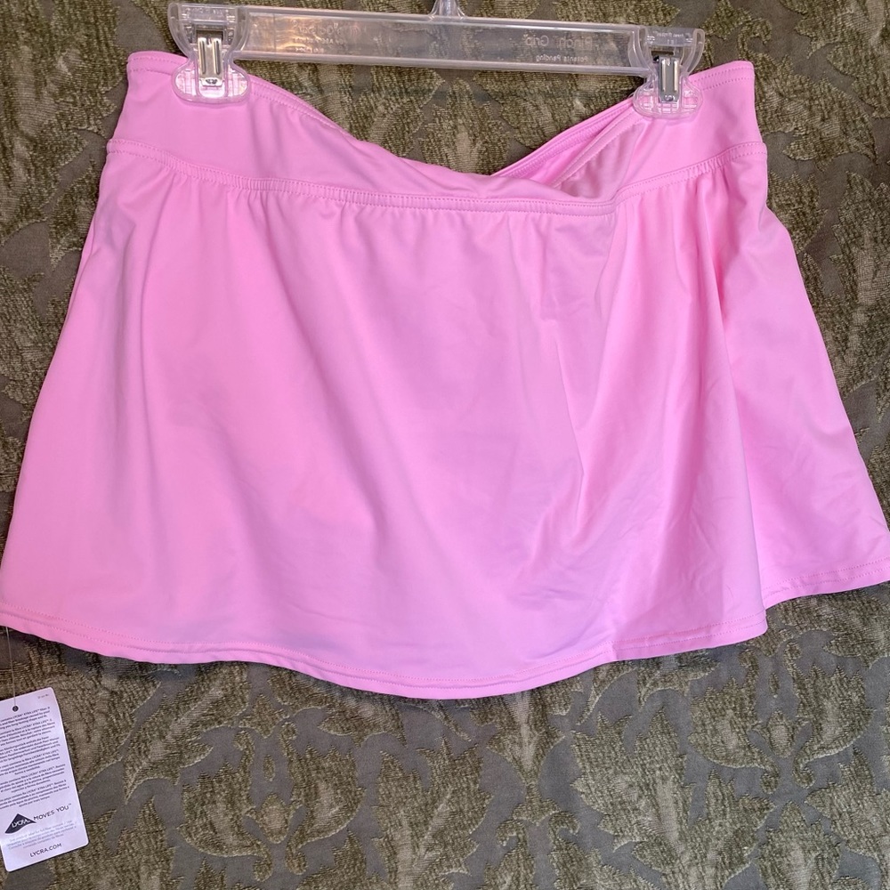 Mini swim skirt with panty by Lands End, size 14, light pink
